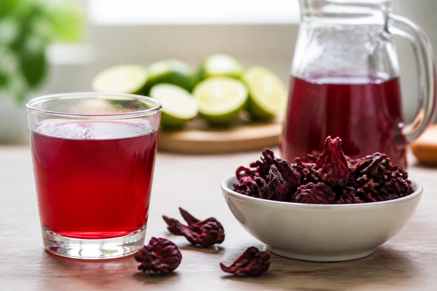 découvrez notre recette facile de bissap fait maison pour préparer un jus d’hibiscus rafraîchissant, parfait pour se désaltérer naturellement.