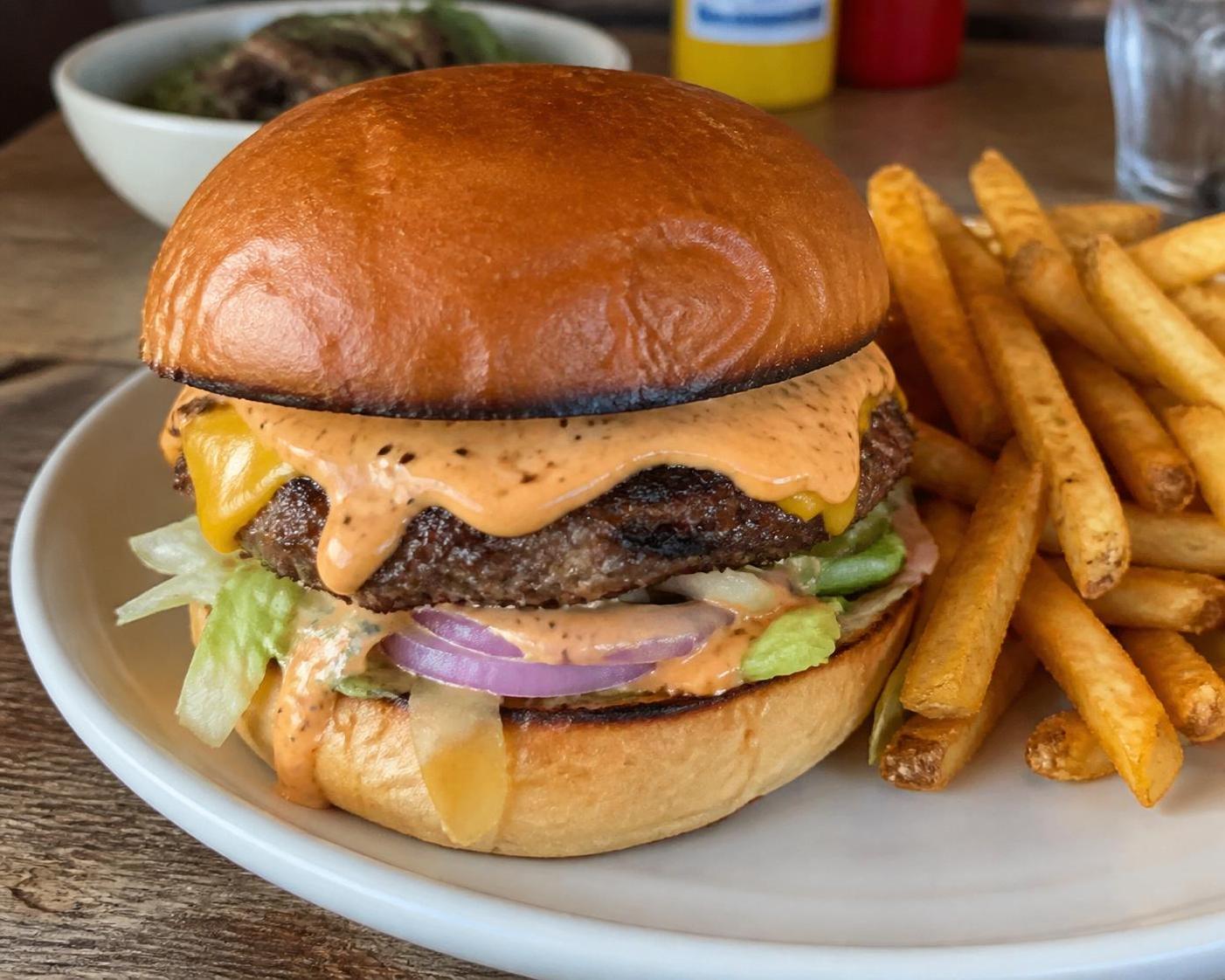 découvrez la recette incontournable de la sauce biggy burger, parfaite pour sublimer vos burgers maison avec un goût unique et savoureux.