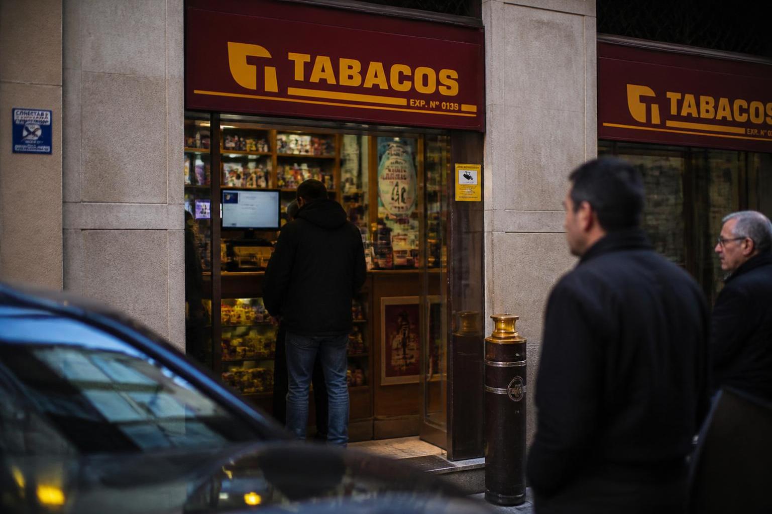 découvrez le prix des cigarettes en espagne en 2026 avec notre guide complet. comparez les tarifs, explorez les marques populaires et obtenez des conseils pratiques pour économiser sur vos achats.